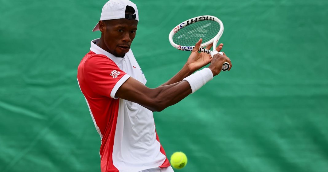 eubanks-fights-hard-to-advance-to-semi-finals-defeating-vukic-2