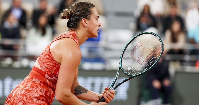 WTA Toronto Masters 2024: Sabalenka Defeats Yuan in Tennis Match