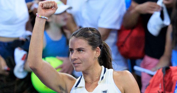 navarro-advances-to-first-us-open-quarter-final-while-gauff-struggles