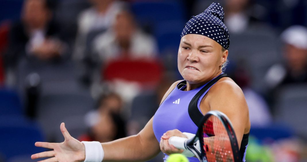 tokyo-tennis-shnaider-defeats-tomova-in-quarterfinals-2