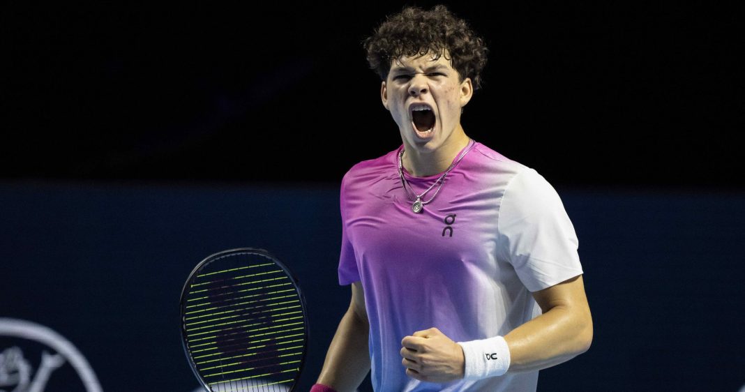 shelton-progresses-to-semi-finals-at-swiss-indoors-defeats-top-seed-rublev-2